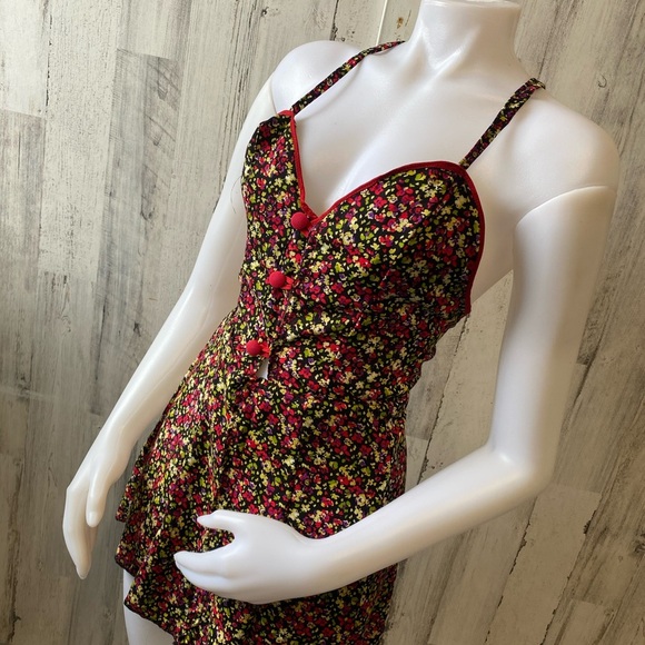 Cute Floral Sweetheart Neckline Dress - Picture 8 of 8